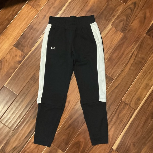 Under Armour Women’s Black and White Joggers - Picture 1 of 4